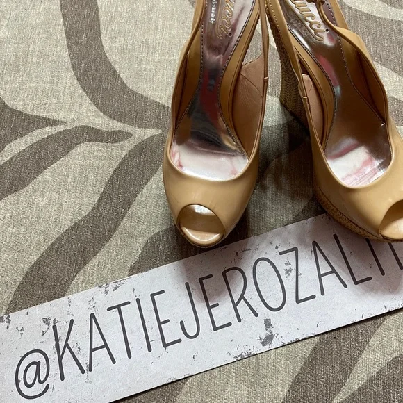 Gucci 38.5 shoes 👑* - Picture 2 of 10